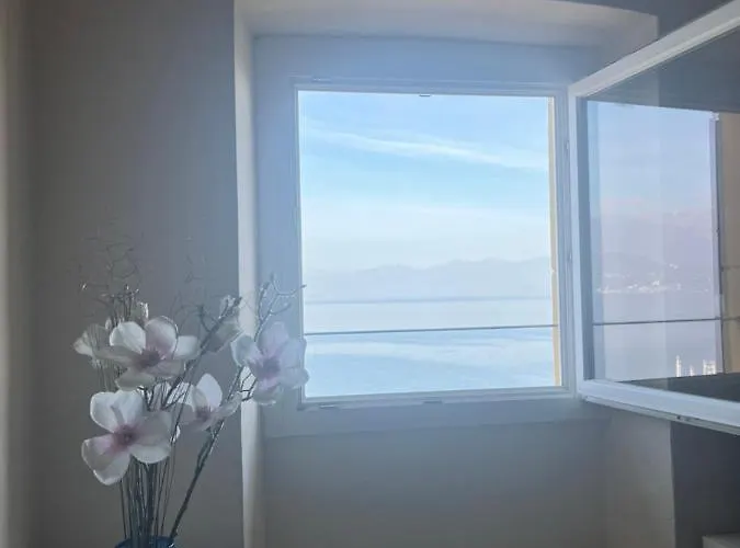 Liberty House Апартаменты Стреза